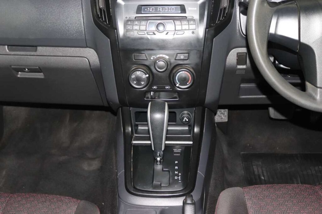 2022 ISUZU D-MAX 250 HO HI-RIDE A/T D/C P/U