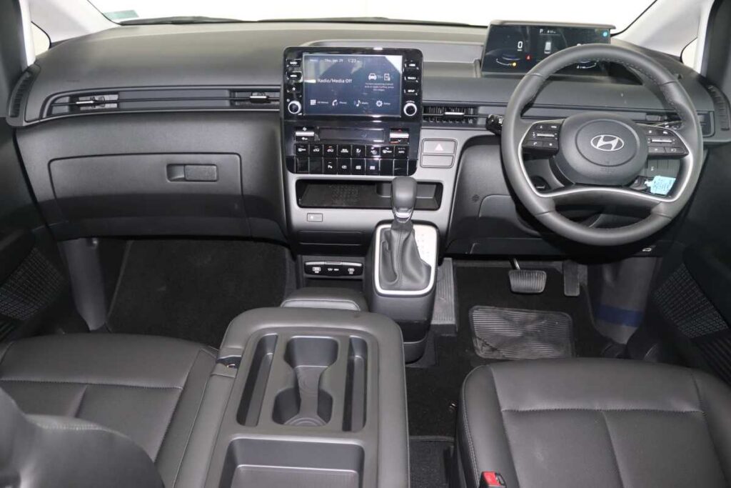 2026 HYUNDAI STARIA 2.2D EXECUTIVE A/T