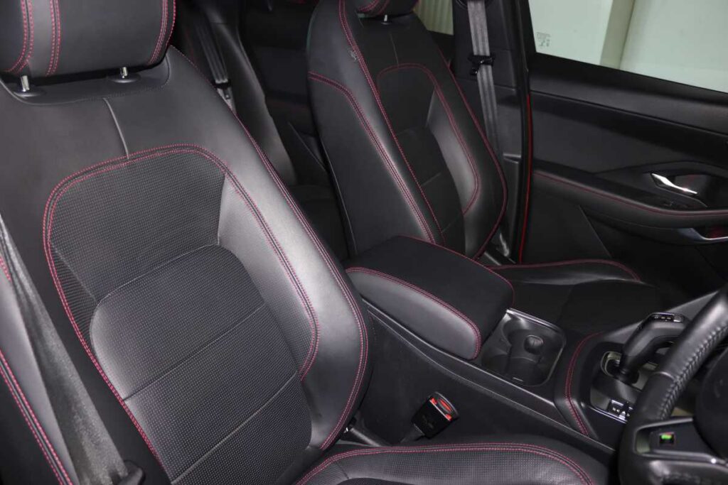 2018 JAGUAR E-PACE D180 2.0D FIRST EDITION (132KW)