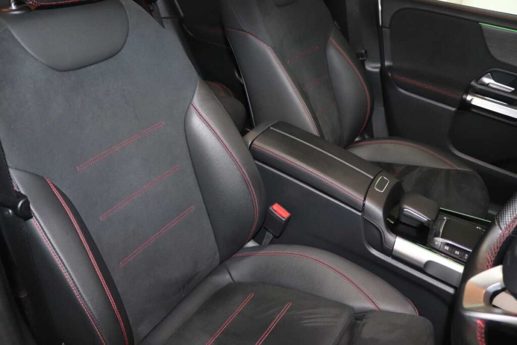 2024 MERCEDES-BENZ GLB 220D PROGRESSIVE