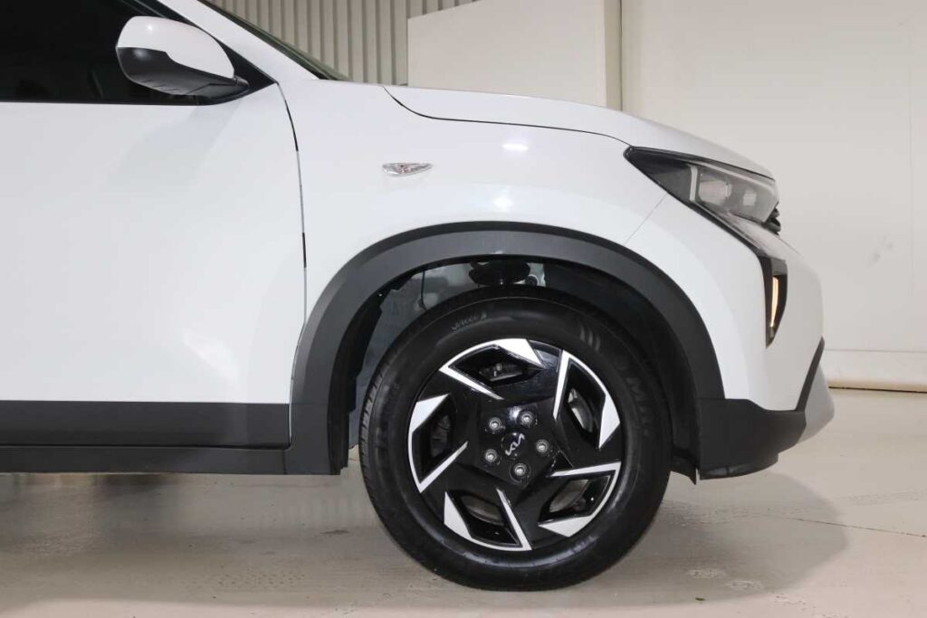 2024 KIA SONET 1.5 LX CVT