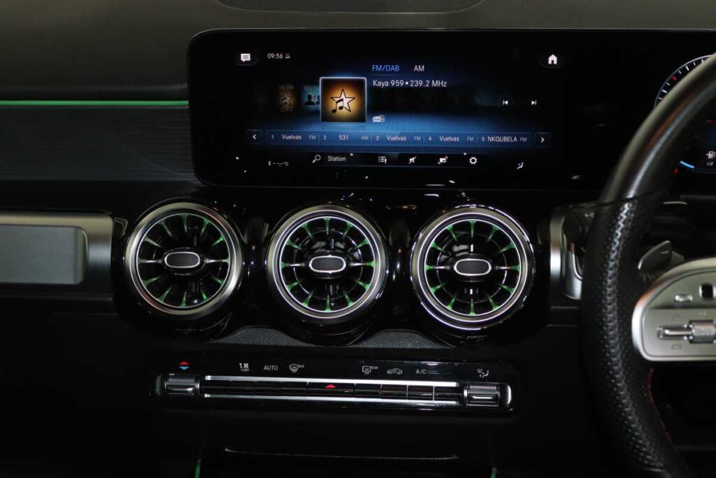 2024 MERCEDES-BENZ GLB 220D PROGRESSIVE