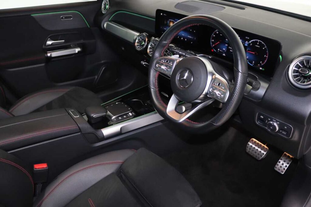 2024 MERCEDES-BENZ GLB 220D PROGRESSIVE