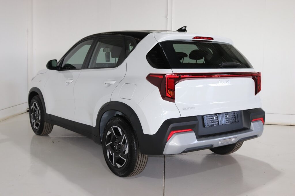 2026 KIA SONET 1.5 LX CVT