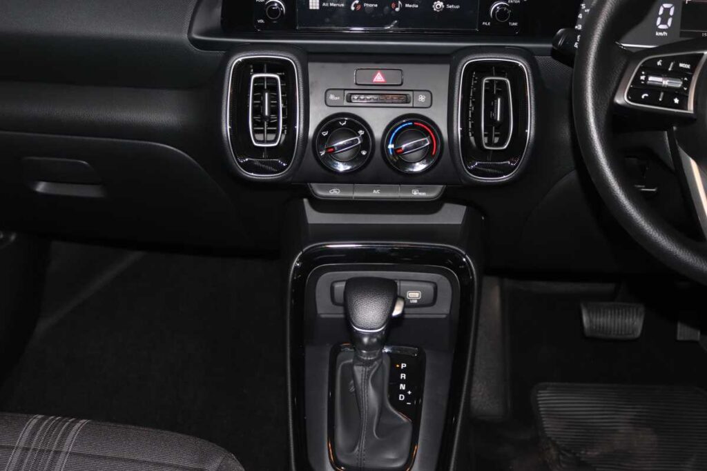 2026 KIA SONET 1.5 LX CVT