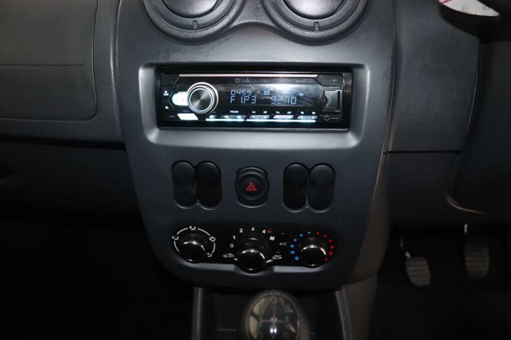 2024 NISSAN NP200 1.6  A/C SAFETY PACK P/U S/C