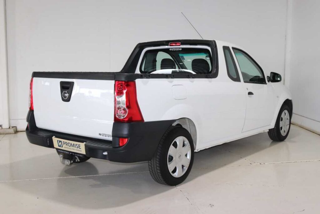 2024 NISSAN NP200 1.6  A/C SAFETY PACK P/U S/C