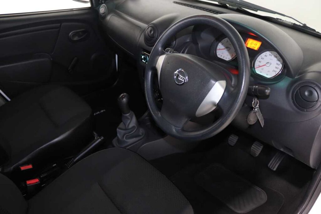 2024 NISSAN NP200 1.6  A/C SAFETY PACK P/U S/C