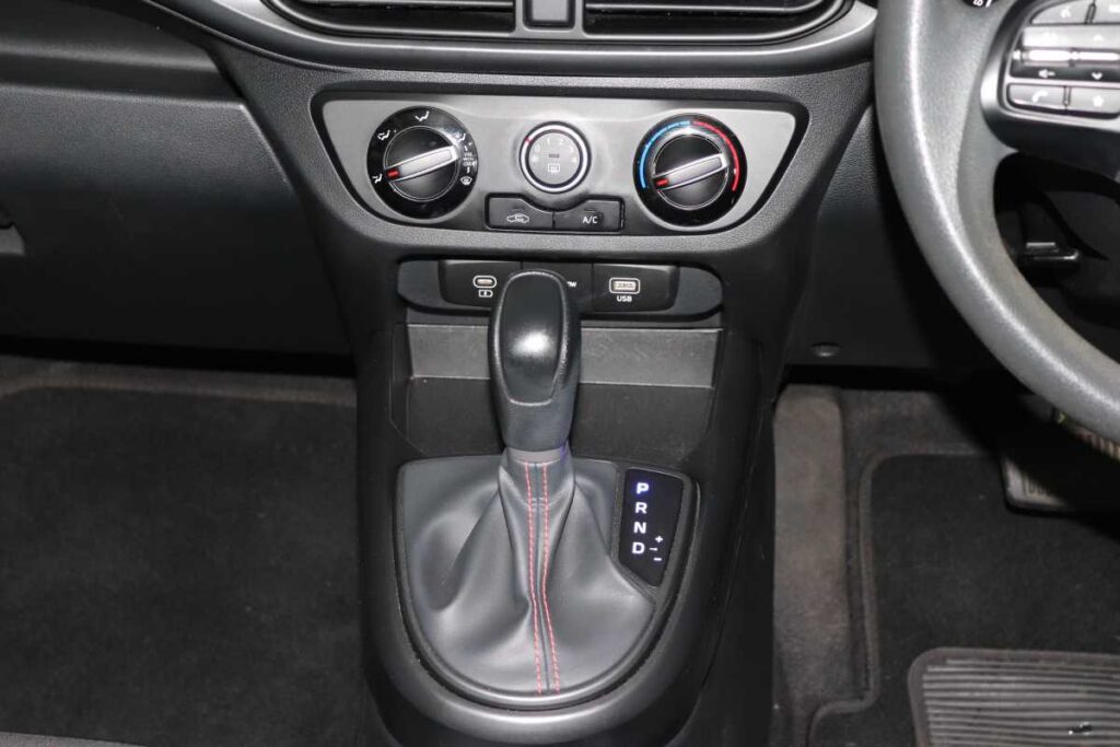 2025 HYUNDAI GRAND i10 1.2 MOTION/PREMIUM A/T