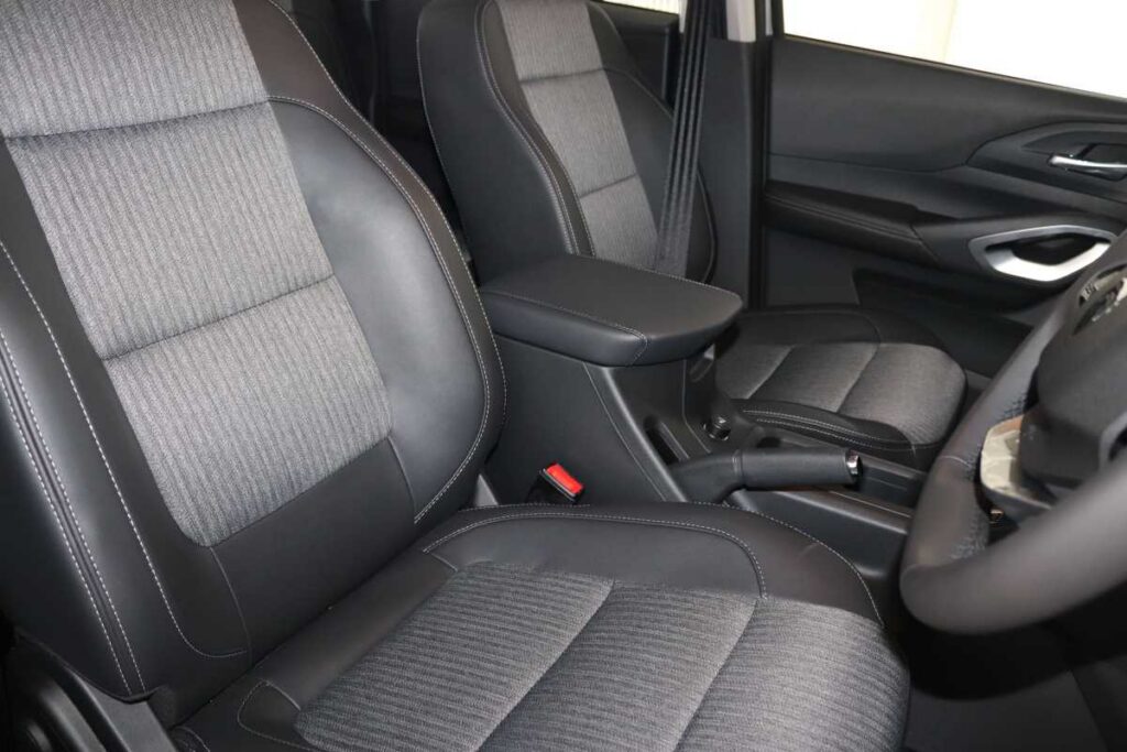 2026 PEUGEOT LANDTREK 1.9D ALLURE P/U D/C A/T