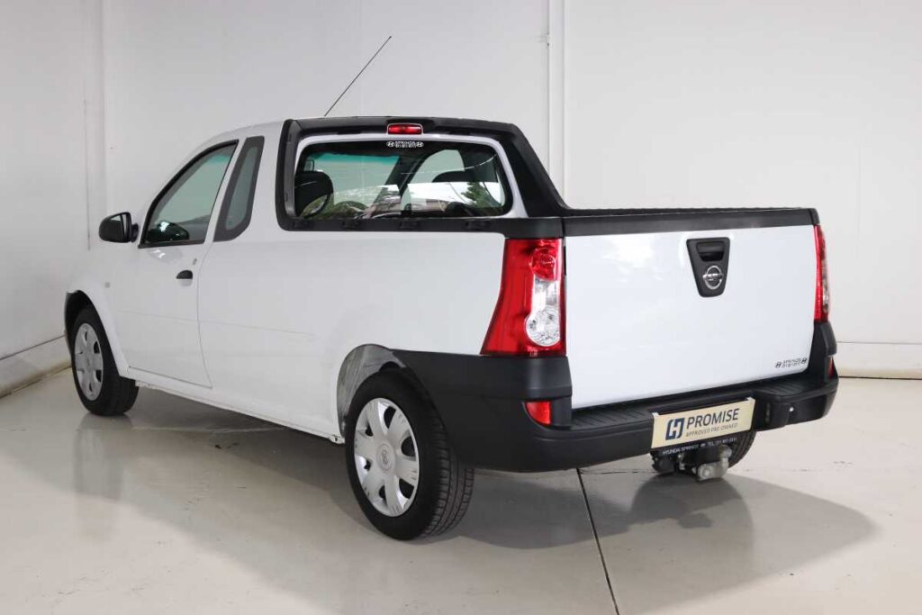 2024 NISSAN NP200 1.6  A/C SAFETY PACK P/U S/C