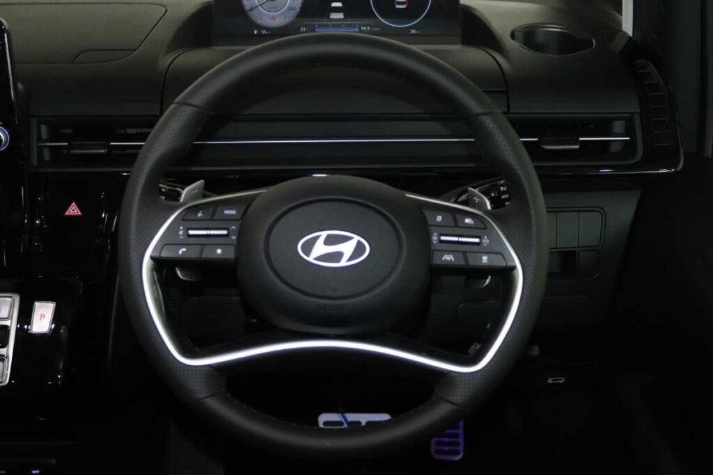 2026 HYUNDAI STARIA 2.2D LUXURY A/T