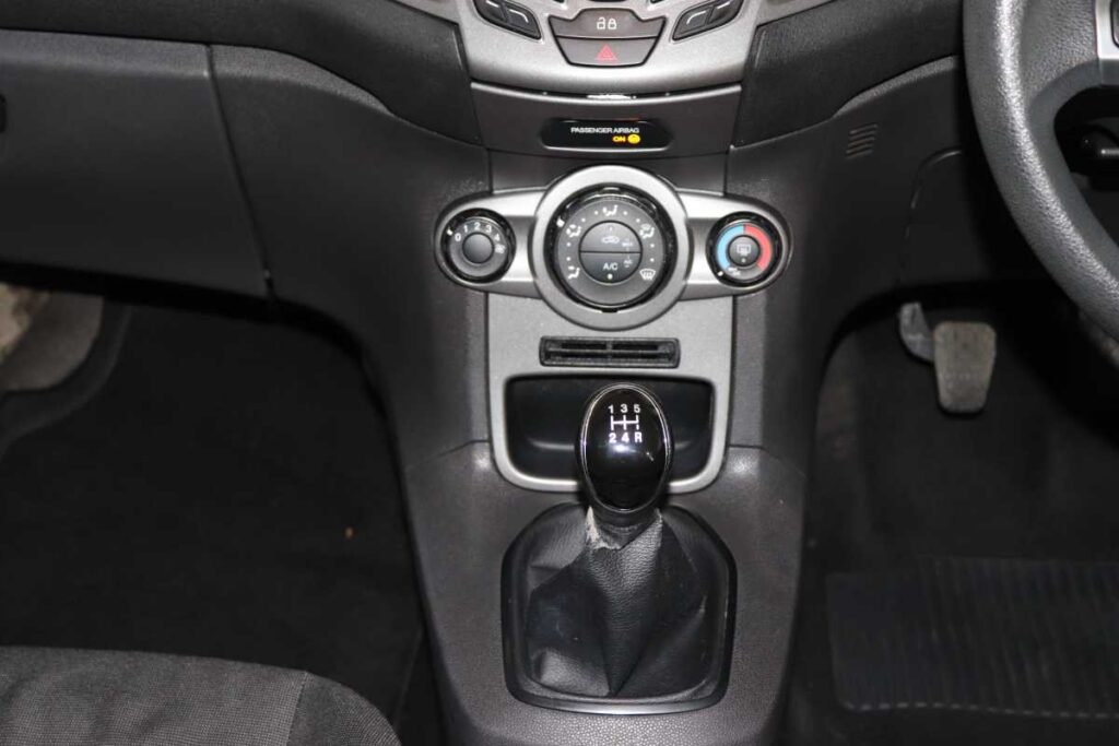 2014 FORD FIESTA 1.4 AMBIENTE 5 Dr