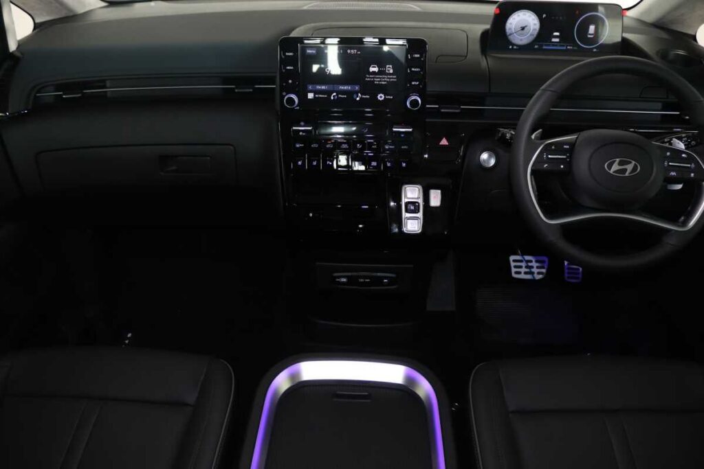 2026 HYUNDAI STARIA 2.2D LUXURY A/T