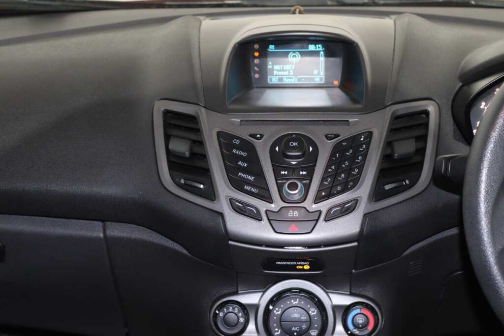 2014 FORD FIESTA 1.4 AMBIENTE 5 Dr