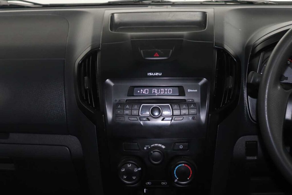 2022 ISUZU D-MAX 250 HO HI-RIDE A/T D/C P/U