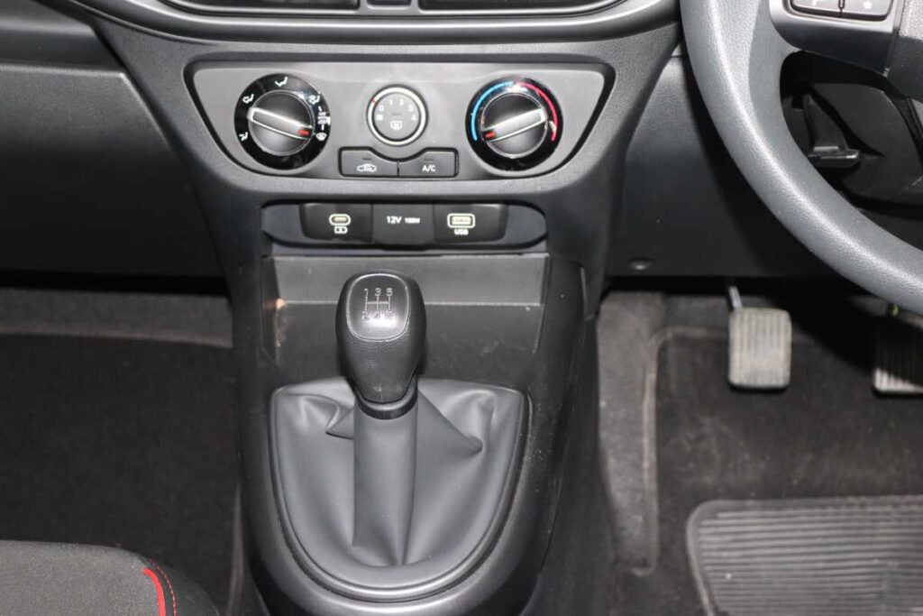 2026 HYUNDAI GRAND i10 1.0 MOTION/PREMIUM