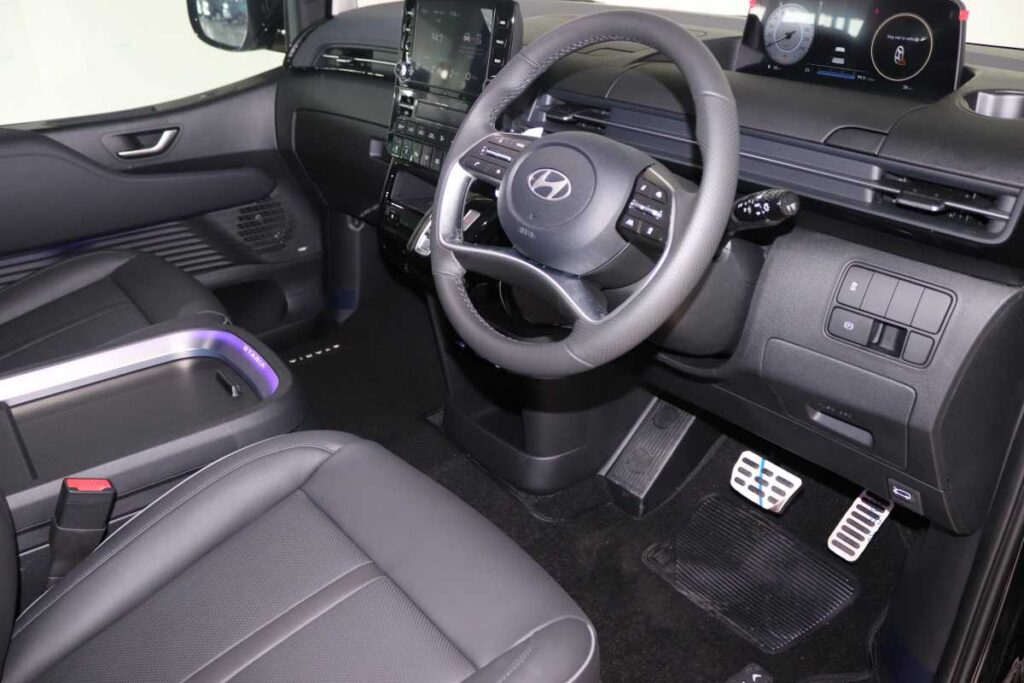 2026 HYUNDAI STARIA 2.2D LUXURY A/T