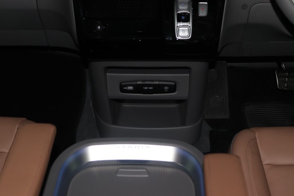 2026 HYUNDAI STARIA 2.2D LUXURY A/T
