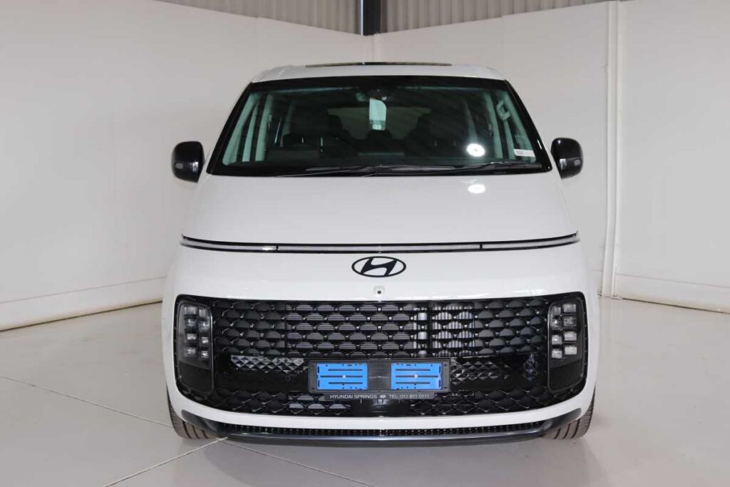 2026 HYUNDAI STARIA 2.2D LUXURY A/T