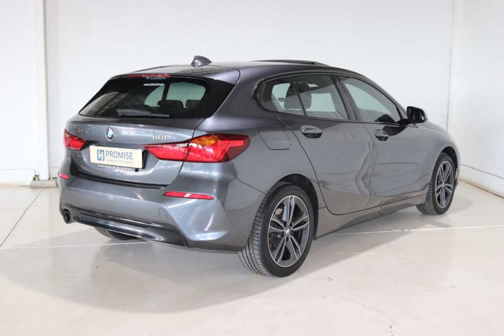2021 BMW 118i SPORTLINE A/T (F40)
