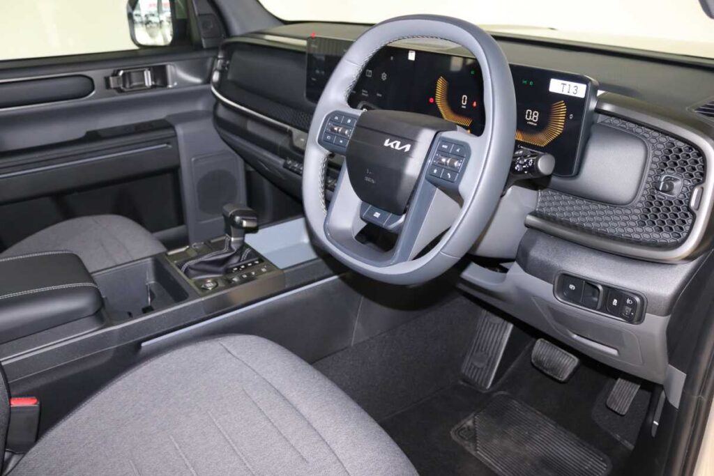 2026 KIA TASMAN 2.2D LX P/U D/C A/T