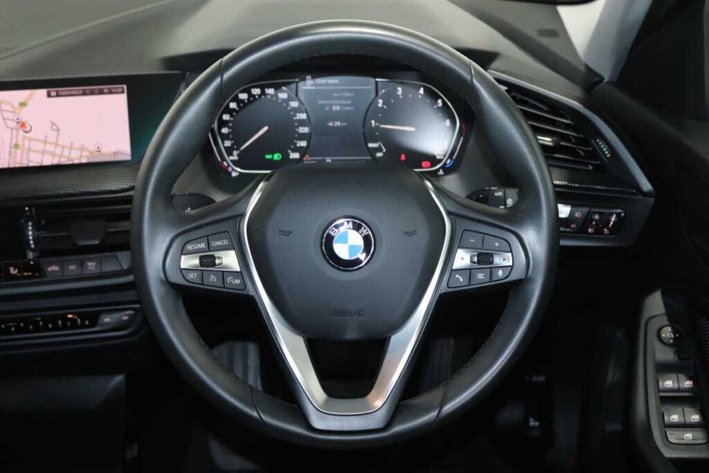 2021 BMW 118i SPORTLINE A/T (F40)