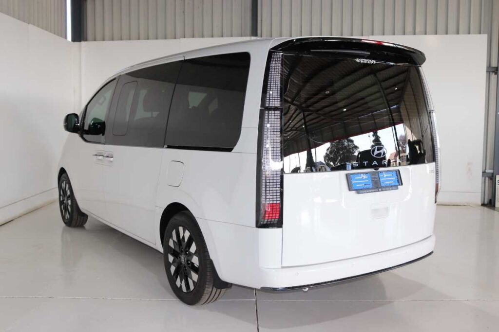 2026 HYUNDAI STARIA 2.2D LUXURY A/T