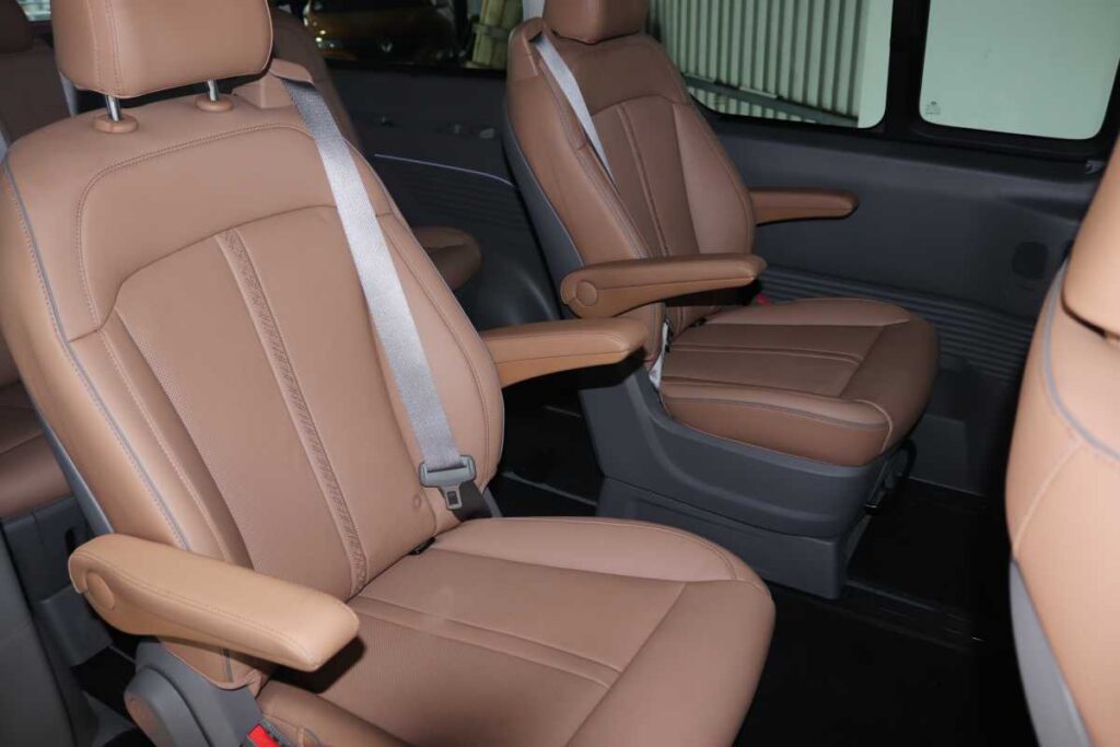 2026 HYUNDAI STARIA 2.2D LUXURY A/T