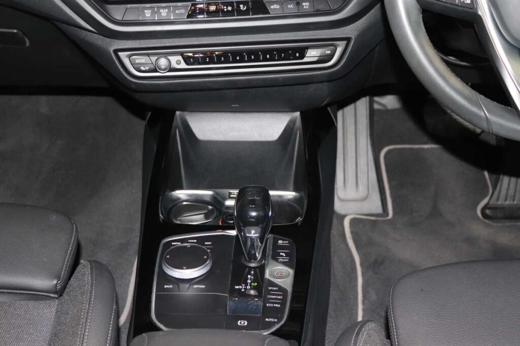 2021 BMW 118i SPORTLINE A/T (F40)