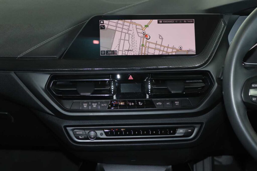 2021 BMW 118i SPORTLINE A/T (F40)