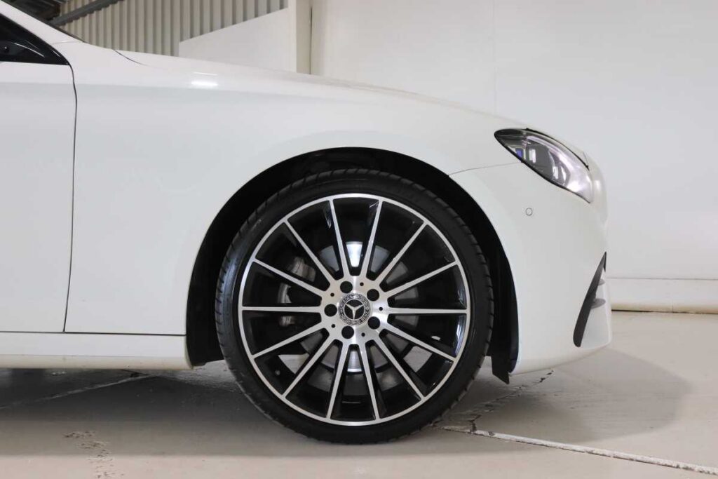 2021 MERCEDES-BENZ E 200