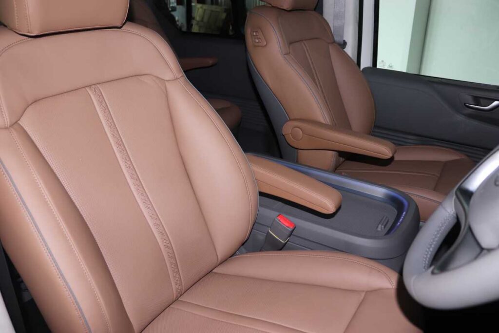 2026 HYUNDAI STARIA 2.2D LUXURY A/T