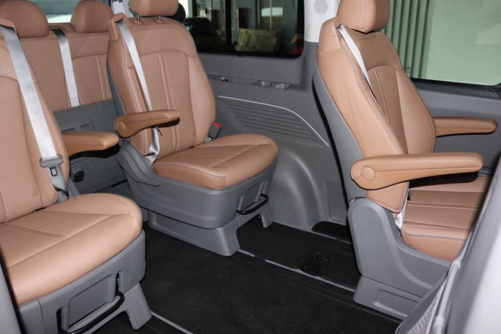 2026 HYUNDAI STARIA 2.2D LUXURY A/T