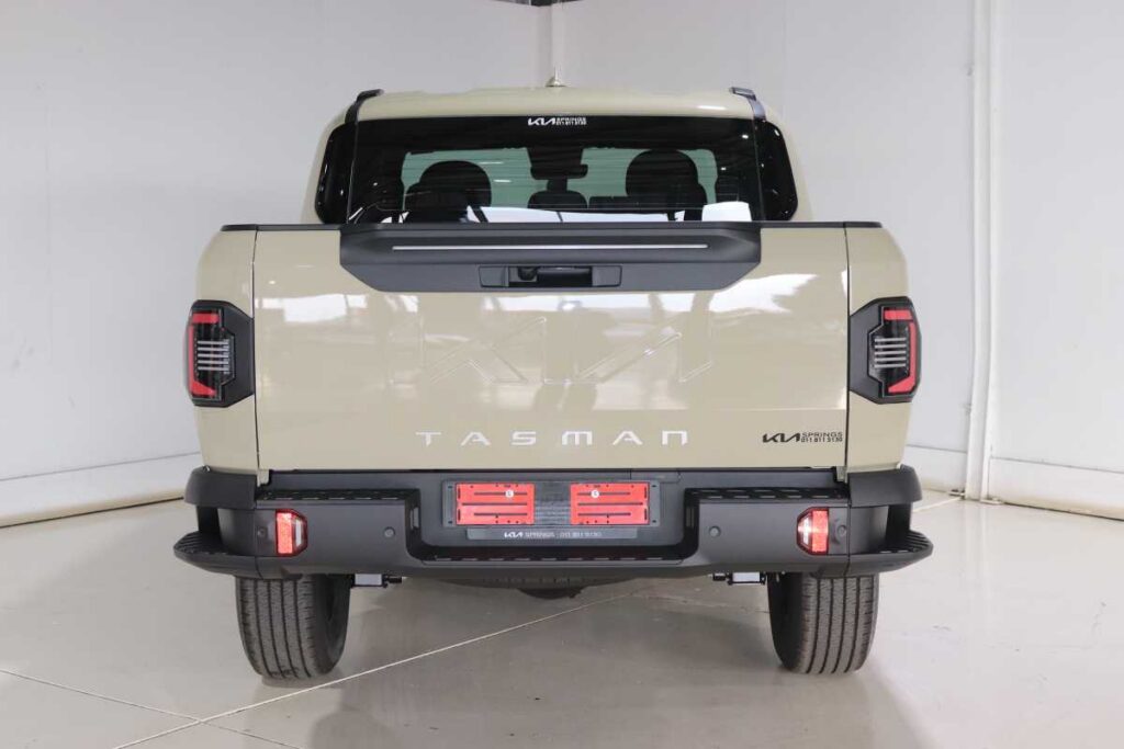 2026 KIA TASMAN 2.2D LX P/U D/C A/T