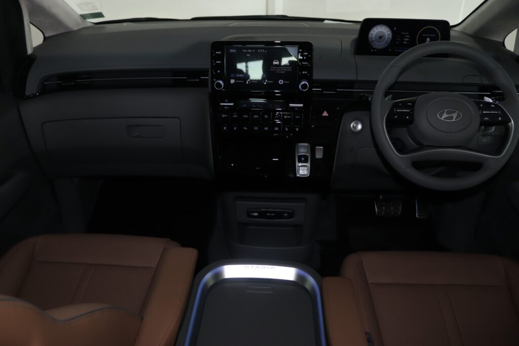 2026 HYUNDAI STARIA 2.2D LUXURY A/T