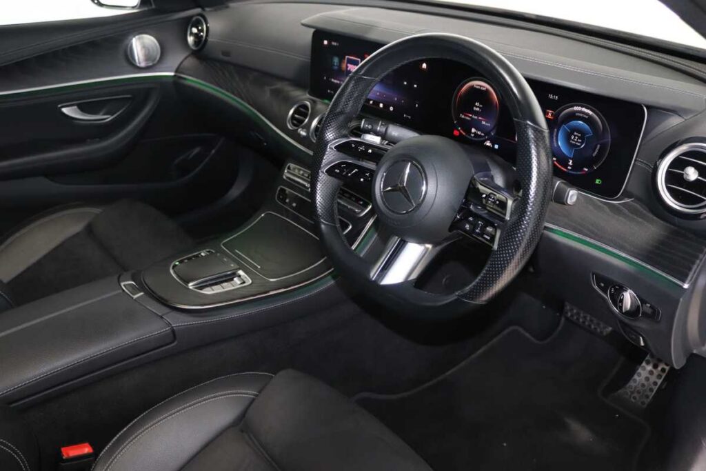 2021 MERCEDES-BENZ E 200