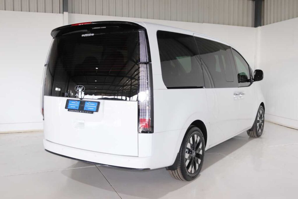 2026 HYUNDAI STARIA 2.2D LUXURY A/T