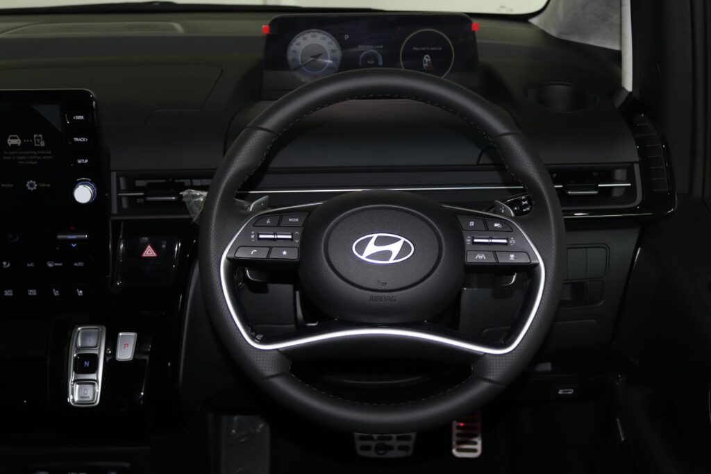 2026 HYUNDAI STARIA 2.2D LUXURY A/T