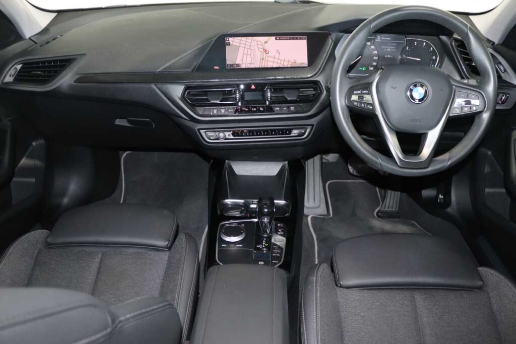2021 BMW 118i SPORTLINE A/T (F40)