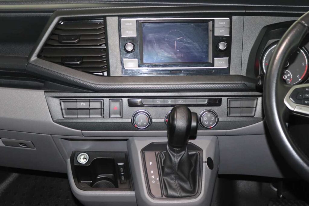 2024 VOLKSWAGEN T6.1 KOMBI 2.0TDi DSG 110KW TRENDLINE