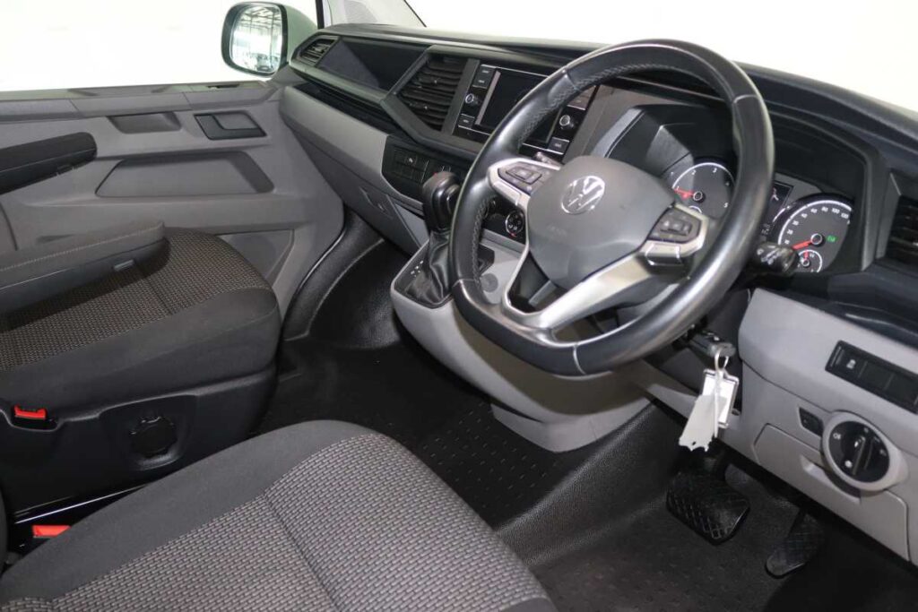 2024 VOLKSWAGEN T6.1 KOMBI 2.0TDi DSG 110KW TRENDLINE