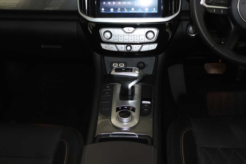 2024 GWM P-SERIES 2.0TD LT 4X4 A/T D/C P/U