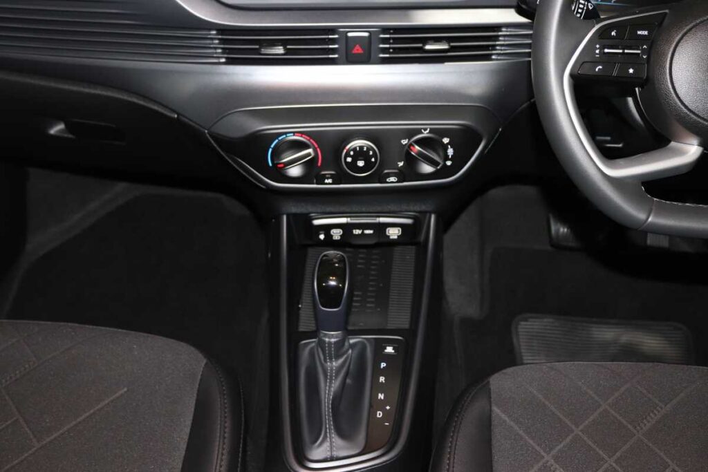 2025 HYUNDAI I20 1.4 EXECUTIVE A/T