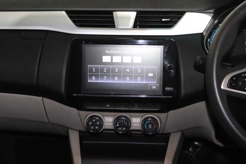 2021 RENAULT TRIBER 1.0 PRESTIGE / INTENS AMT