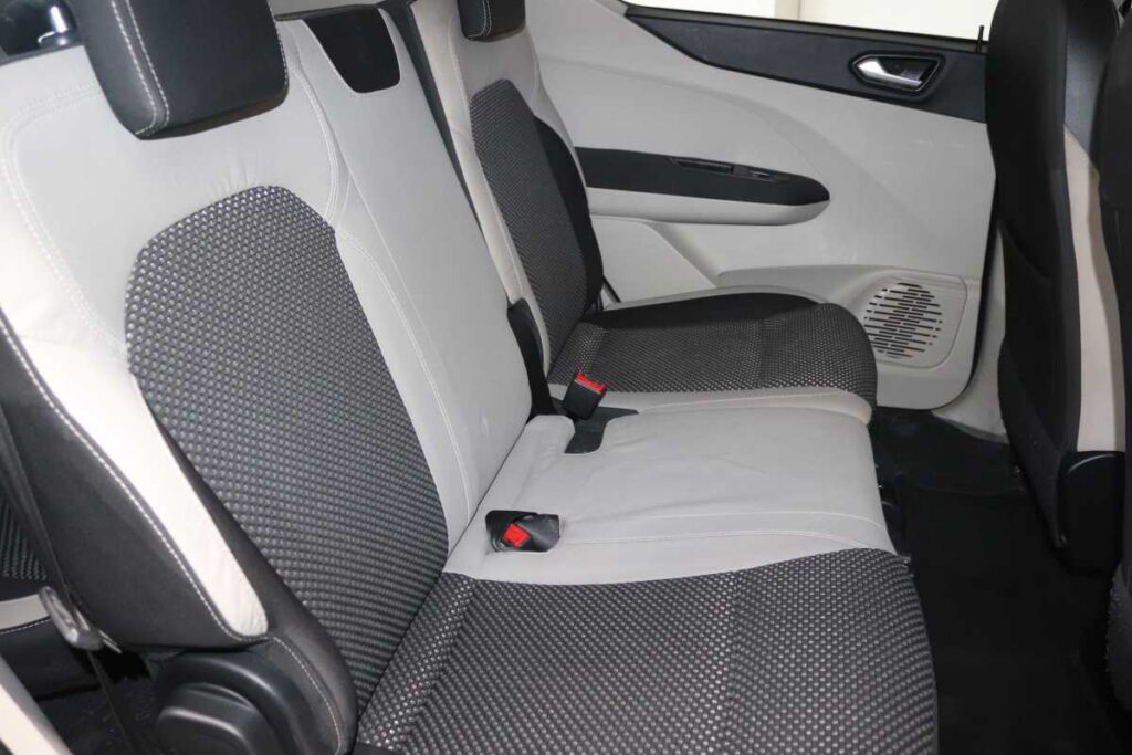 2021 RENAULT TRIBER 1.0 PRESTIGE / INTENS AMT