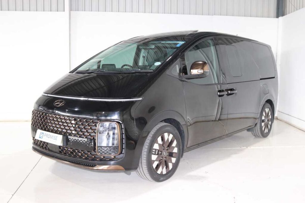 2023 HYUNDAI STARIA 2.2D LUXURY A/T