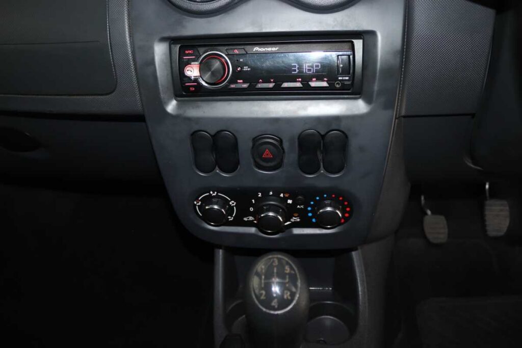 2023 NISSAN NP200 1.6  A/C SAFETY PACK P/U S/C
