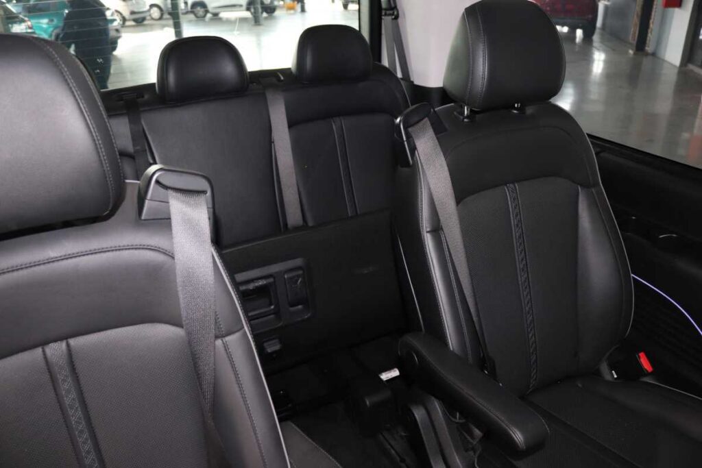 2023 HYUNDAI STARIA 2.2D LUXURY A/T