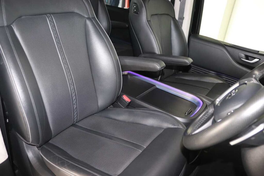 2023 HYUNDAI STARIA 2.2D LUXURY A/T